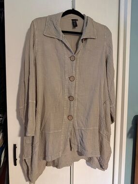 Focus Brand Light Taupe Button-Front Women’s Tunic jacket